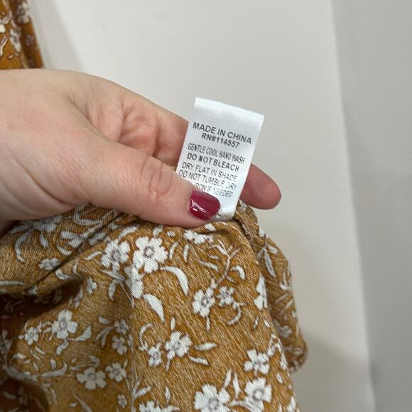 THML Mustard Smocked Floral Blouse Ruffle Sleeve Boho Chic Top Size Medium - Picture 5 of 10